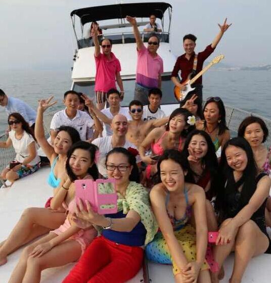 游艇出海派对