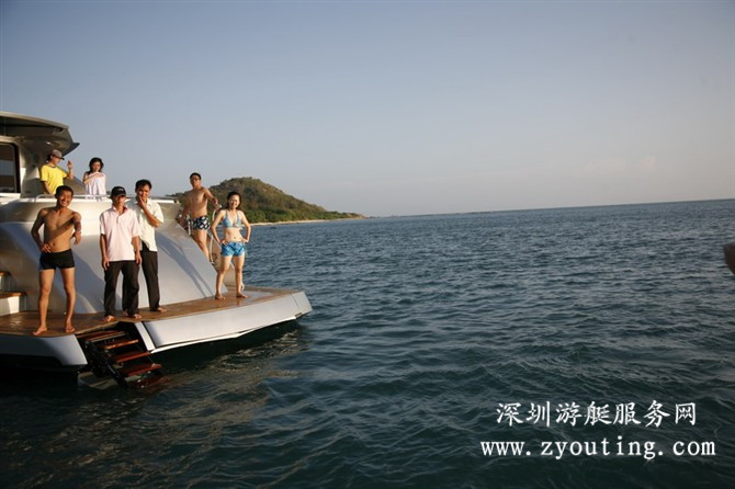 游艇出海