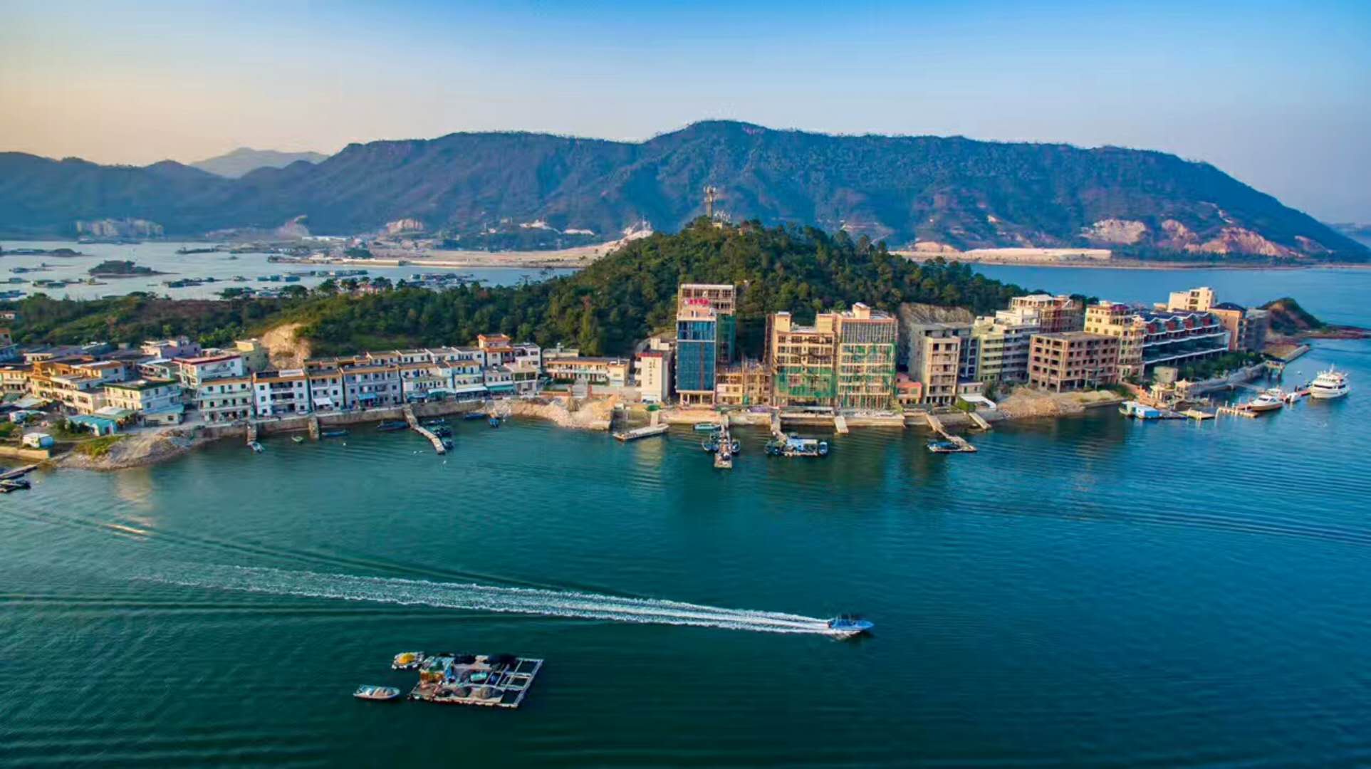 海上渔排餐厅 海上渔排餐厅