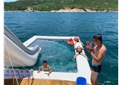 深圳游艇出海解锁新姿势  海上滑梯+大泳池，刺激有趣停不下来！ 